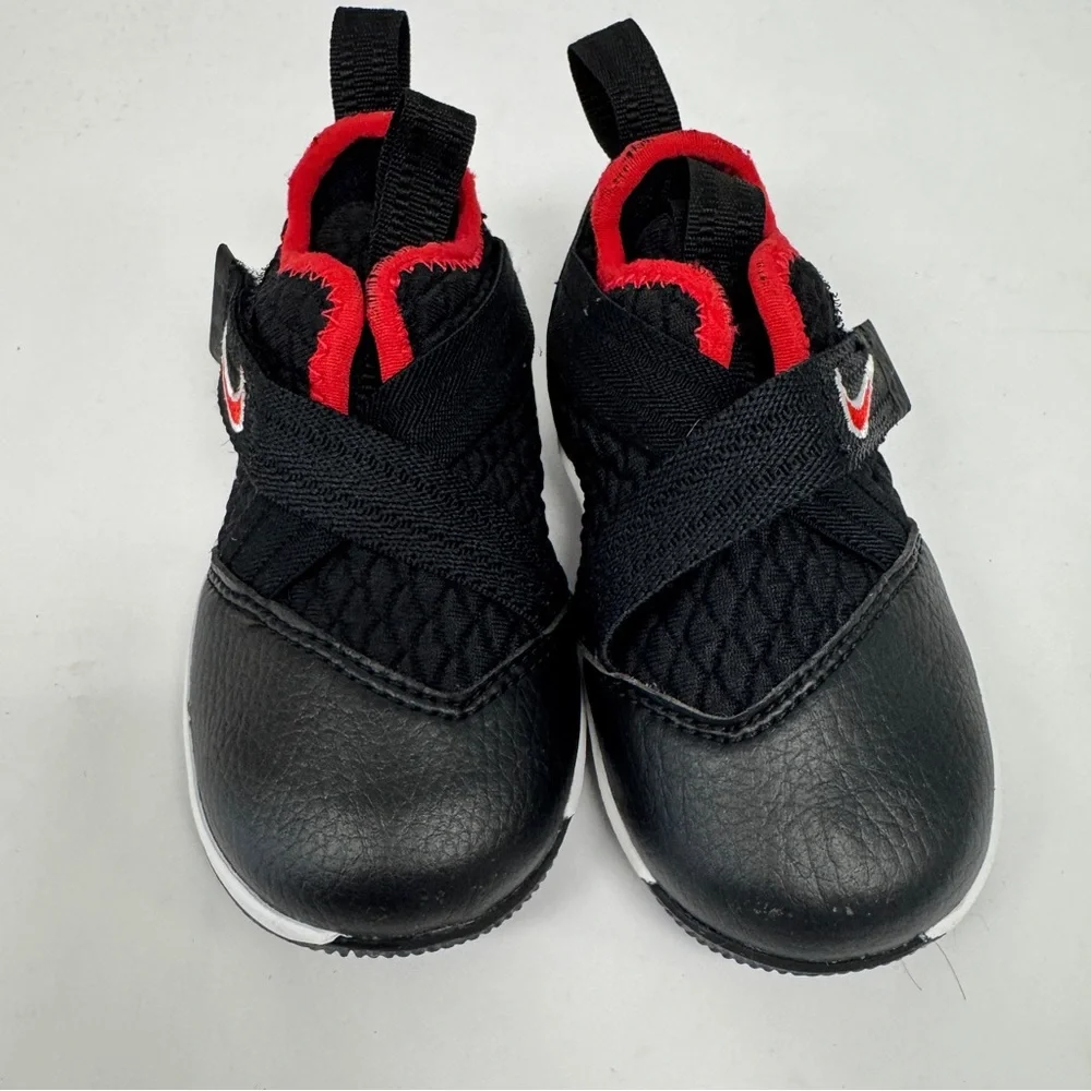 Nike lebron soldier